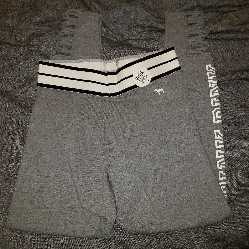 NWT VS YOGA pants
